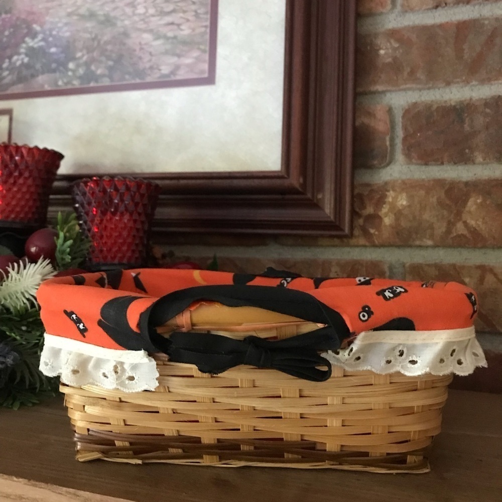 Rare Vintage Handmade Halloween Ghost Witch Lace design Wicker Candy Basket